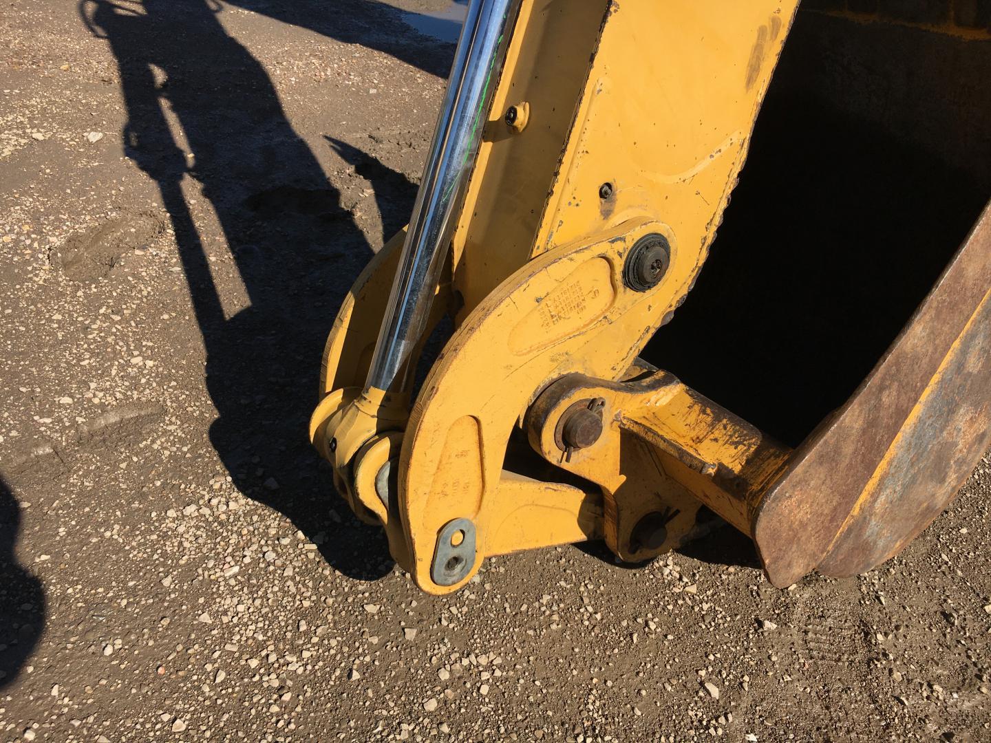 ./imagenes/INVOICE/2019/16900/RETROEXCAVADORA  PARA REFACCIONES 310SG (11).JPG